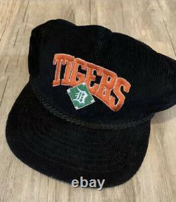 Detroit Tigers SnapBack Cap Hat Corduroy Black Vintage EUC MLB Trucker Black