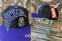 NOS NBA Milwaukee Bucks Embroidered Snap Back Trucker Hat Cap Vintage 90s AJD