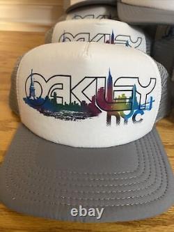 Oakley NYC Skyline Trucker Hat 16 NYC O-Flex Cap! New with Tags! Retail $320
