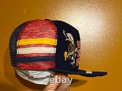 Rare Vintage Daffy Duck Myrtle Beach 3 Stripe Trucker Hat Snapback Cap Made USA