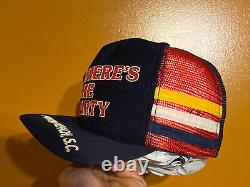 Rare Vintage Daffy Duck Myrtle Beach 3 Stripe Trucker Hat Snapback Cap Made USA