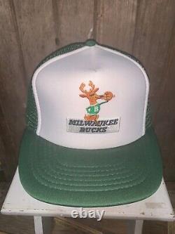 VINTAGE 80s Milwaukee Bucks Rare Snapback Trucker style White hat NBA cap