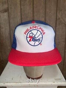 VINTAGE 80s Philadelphia 76ers Rare Snapback Trucker style Red hat cap NBA Brand