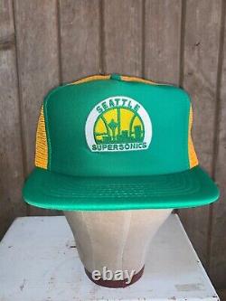 VINTAGE 80s Seattle Supersonics Snapback Trucker style Green hat cap NBA Brand