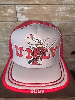 VINTAGE Very Rare 80s UNLV Runnin' Rebels Gray NCAA Trucker Cap Hat Snapback