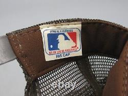 Casquette de camionneur à bouton pression San Diego Padres MLB Vtg 70's-80's en maille. Jamais utilisée.
