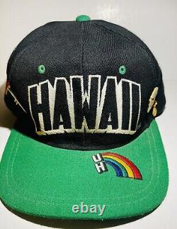 Chapeau Trucker Snapback rare des Rainbow Warriors de l'Université de Hawaii des années 90