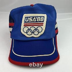 Chapeau de camionneur à visière plate à trois bandes Vintage des Jeux olympiques américains de 1988, États-Unis, années 80, rouge, blanc, bleu.