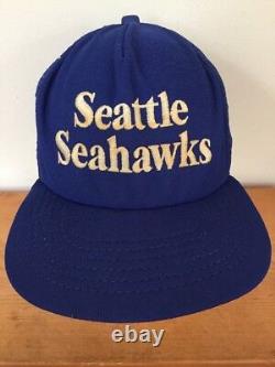Chapeau de camionneur bleu ajustable à l'arrière à bouton-pression rétro des années 80-90 des Seattle Seahawks de la NFL