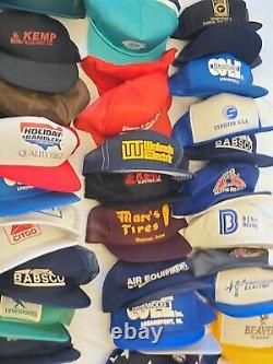 Énorme collection de casquettes de camionneur à visière plate vintage Lot 130++ Harley D. John Deere