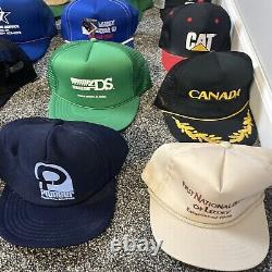 Lot de 40 casquettes snapback de camionneur vintage comprenant du mesh, des patchs, fabriquées aux États-Unis
